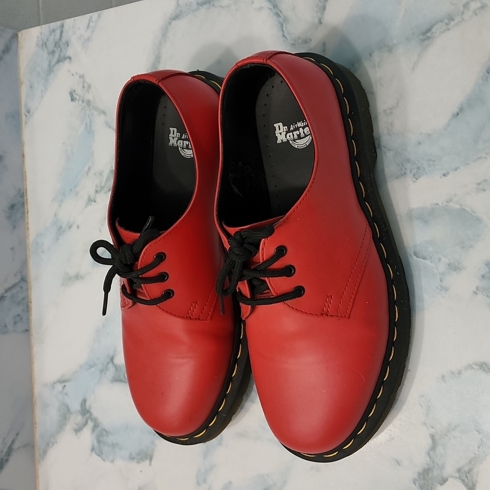 Dr Martin red  lowtop